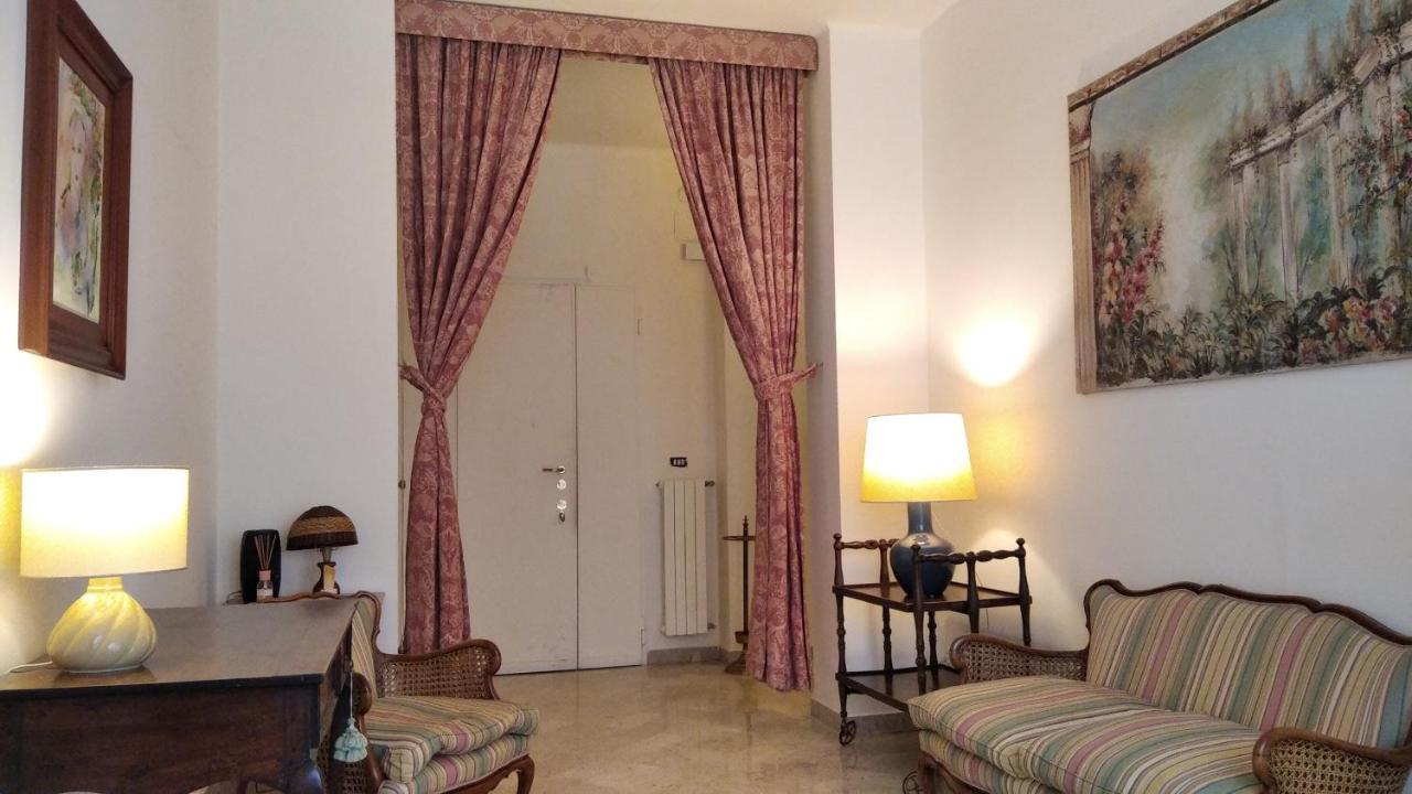 Pensión Piccinni House